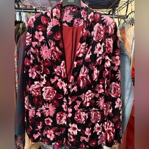 🌹✨ Bold & Beautiful IMAN Velvet Blazer! ✨🌹sz.  XL